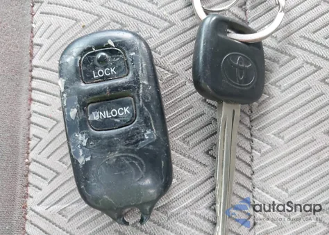 2003 Toyota Highlander V6 from USA, damaged, VIN JTEGF21A730098055